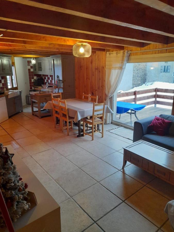 Maison De Montagne Dans Village Du Capcir Hébergement de vacances *